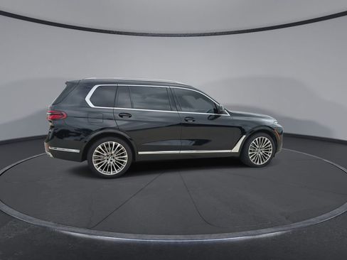 Used 2023 BMW X7 xDrive40i w/ Premium Package AWD/4WD image 9