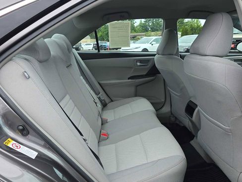 Used 2017 Toyota Camry LE FWD image 14