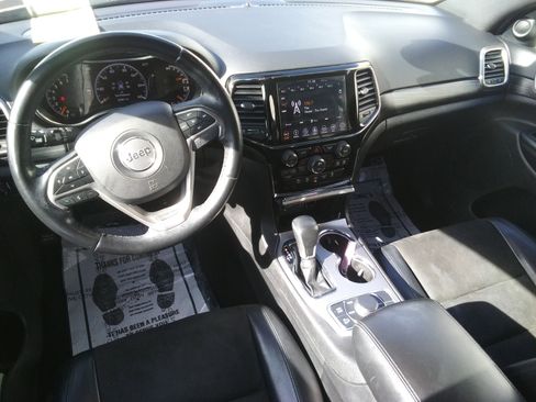 Used 2019 Jeep Grand Cherokee Altitude image 13
