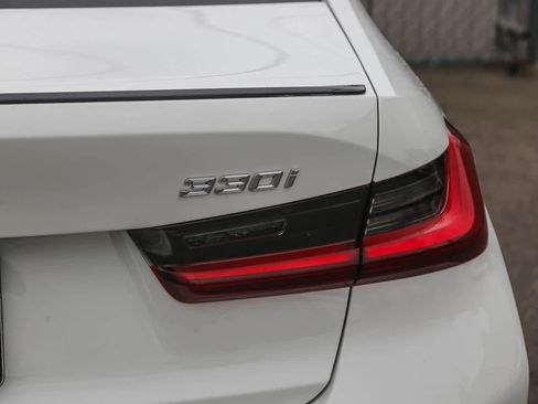 Certified 2023 BMW 330i Sedan w/ M Sport Package image 7