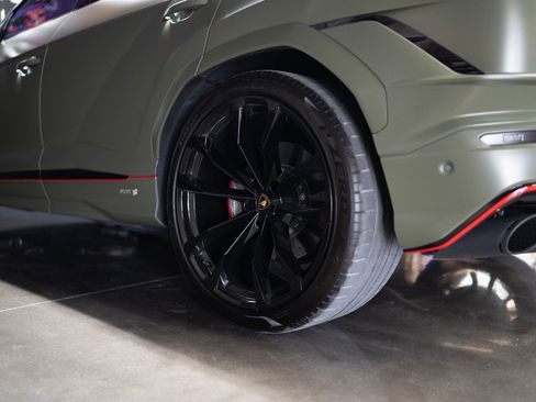 Used 2023 Lamborghini Urus S image 24