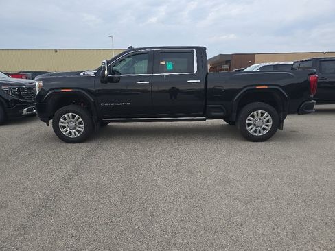 Used 2023 GMC Sierra 2500 Denali w/ Denali Ultimate Package AWD/4WD image 3