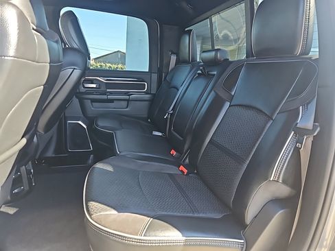 Used 2021 RAM 2500 Laramie w/ Night Edition image 12