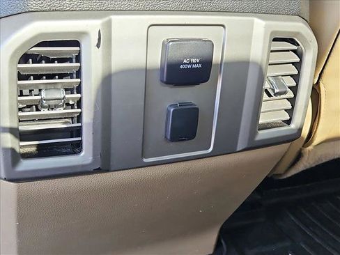 Used 2016 Ford F150 Lariat w/ Trailer Tow Package image 16