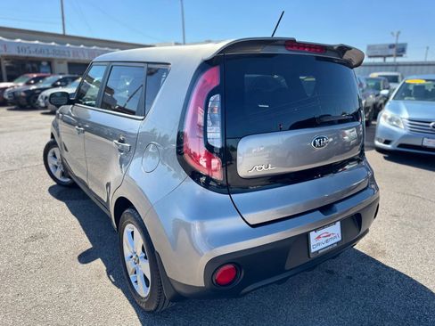 Used 2017 Kia Soul EV image 5