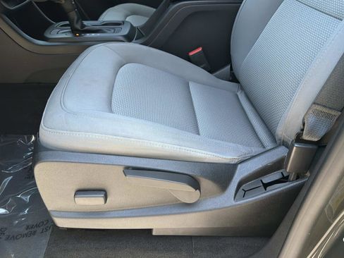 Used 2018 Chevrolet Colorado W/T w/ WT Convenience Package RWD image 18
