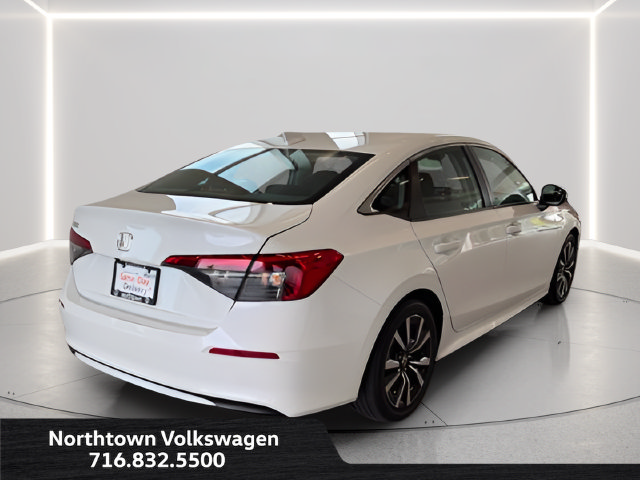Used 2023 Honda Civic EX image 3