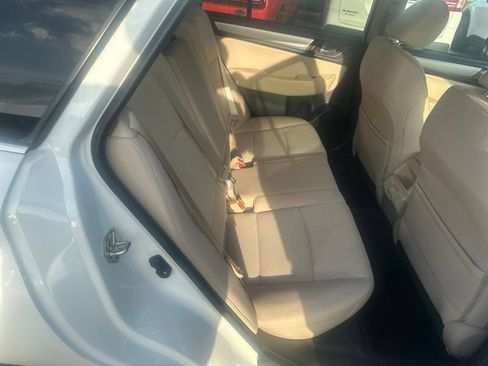 Used 2018 Subaru Outback 2.5i Premium AWD/4WD image 29
