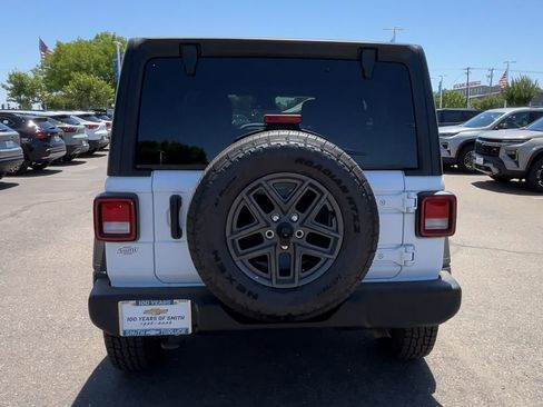 Used 2025 Jeep Wrangler Unlimited Sport AWD/4WD image 6