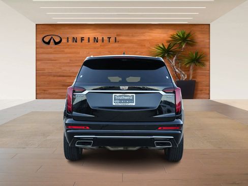 Used 2022 Cadillac XT6 Premium Luxury w/ Technology Package image 6
