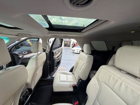 Used 2016 Ford Explorer Platinum AWD/4WD image 18