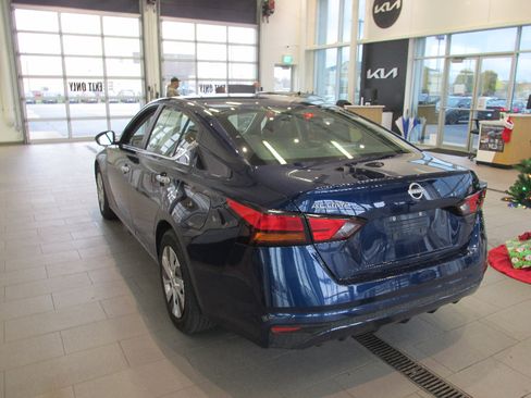 Used 2024 Nissan Altima 2.5 S image 6