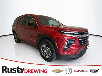 Used 2025 Chevrolet Traverse LT w/ Driver Confidence Package