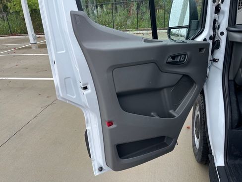 New 2026 Ford Transit 250 148 Medium Roof RWD image 15