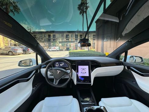 Used 2018 Tesla Model X 100D AWD/4WD image 8