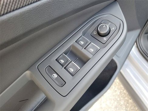 New 2026 Volkswagen GTI SE image 14