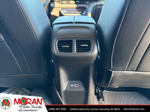 Used 2022 Buick Envision Essence w/ Safety Package image 29