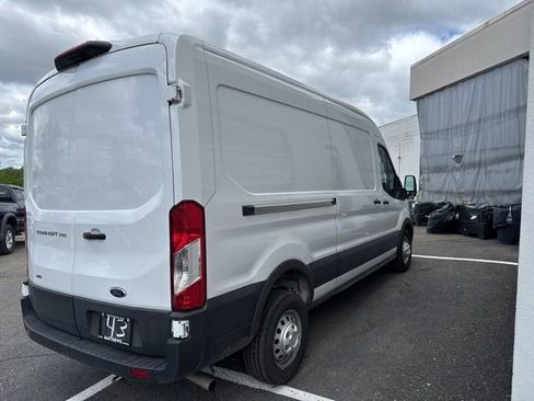 Used 2025 Ford Transit 250 148 Medium Roof Extended AWD image 5