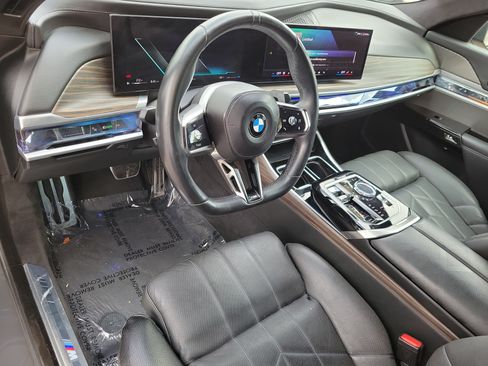Used 2023 BMW 760i xDrive w/ Luxury Rear Seating Package AWD/4WD image 18