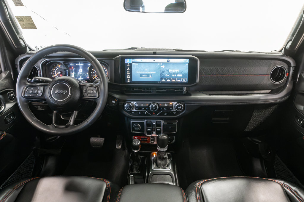 Used 2025 Jeep Gladiator Rubicon w/ Convenience Group AWD/4WD image 27