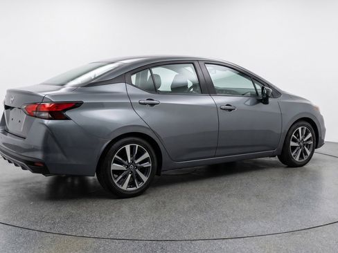 Used 2025 Nissan Versa SV FWD image 9