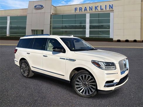 Used 2019 Lincoln Navigator Reserve image 1