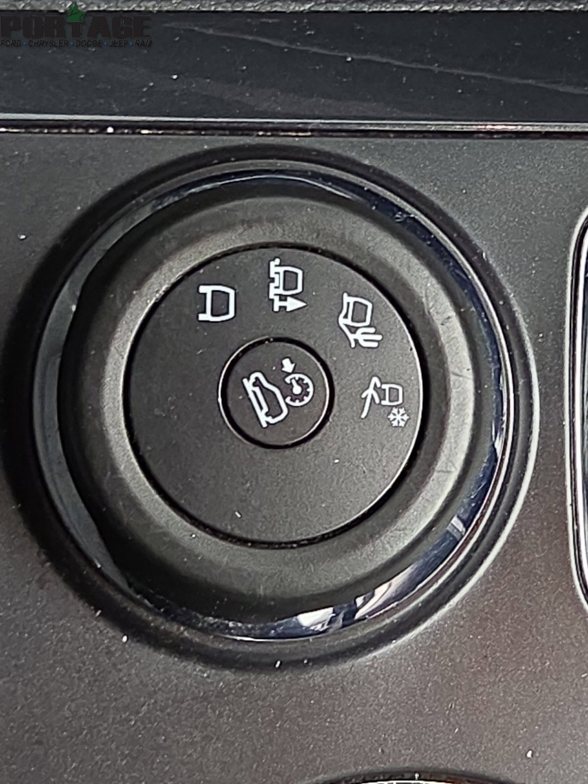 Used 2018 Ford Explorer XLT AWD/4WD image 44