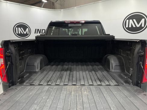 Used 2022 Chevrolet Silverado 1500 High Country w/ High Country Premium Package AWD/4WD image 25