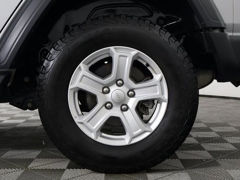 Used 2018 Jeep Wrangler Unlimited Sport S image 16