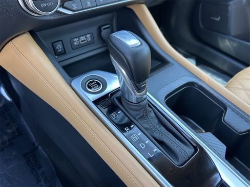 New 2025 Nissan Sentra SV w/ SV Premium Package image 28