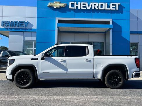 Used 2024 GMC Sierra 1500 Elevation image 2