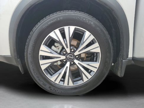Used 2023 Nissan Rogue SV w/ SV Premium Package image 32
