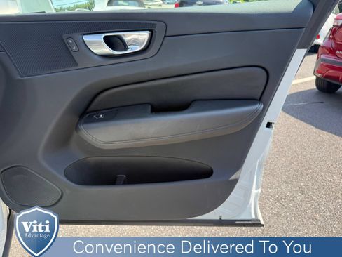 Used 2023 Volvo XC60 B5 Plus w/ Climate Package AWD/4WD image 29