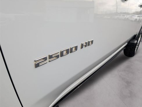 Used 2020 Chevrolet Silverado 2500 LTZ w/ LTZ Convenience Package image 11