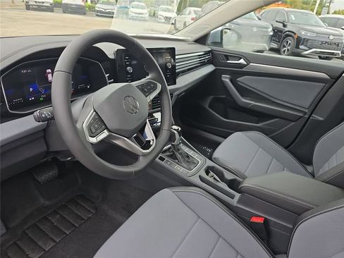 New 2025 Volkswagen Jetta SE image 15
