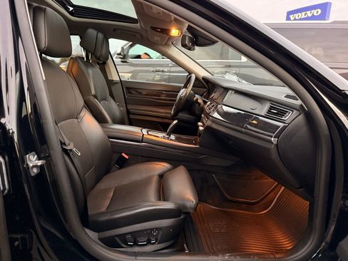 Used 2010 BMW 750Li xDrive image 26