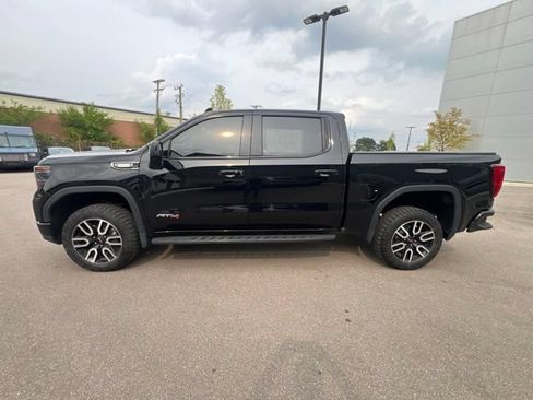 Used 2022 GMC Sierra 1500 AT4 w/ AT4 Premium Package AWD/4WD image 8