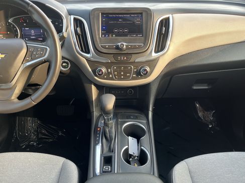 Used 2022 Chevrolet Equinox LT FWD image 26