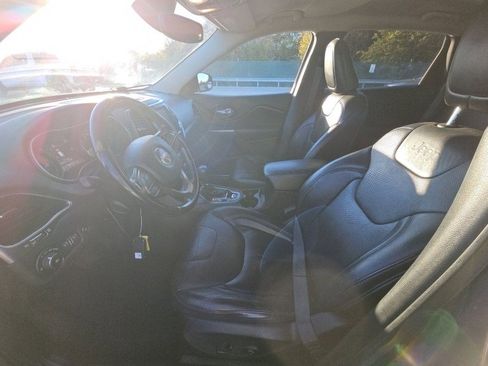 Used 2020 Jeep Cherokee Limited image 13