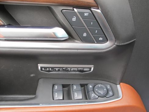 Used 2024 GMC Sierra 1500 Denali Ultimate AWD/4WD image 12