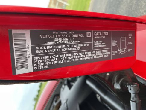 Used 2005 Chevrolet Corvette Convertible w/ Preferred Equipment Group RWD image 46