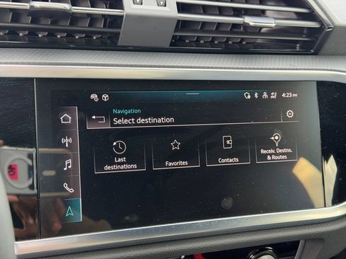 Certified 2025 Audi Q3 2.0T Premium Plus w/ Premium Plus Package AWD/4WD image 30