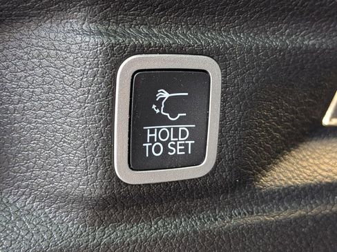 Used 2021 Jeep Grand Cherokee L Limited image 14