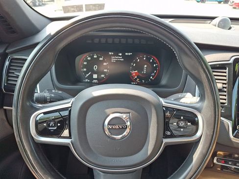 Used 2018 Volvo XC90 T6 Momentum w/ Convenience Package AWD/4WD image 22