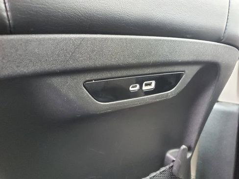 Certified 2024 Chrysler Pacifica Touring-L image 25