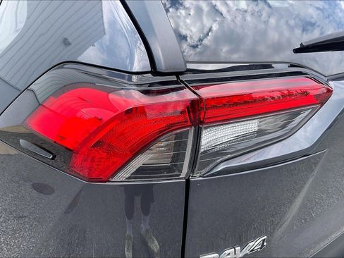 Used 2024 Toyota RAV4 XLE FWD image 33
