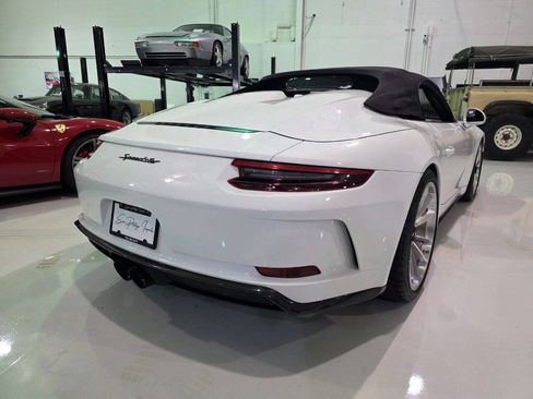 Used 2019 Porsche 911 Speedster RWD image 44