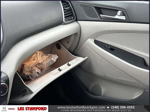 Used 2017 Hyundai Tucson SE image 32