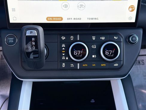 New 2026 Land Rover Defender 110 X-Dynamic SE AWD/4WD image 33