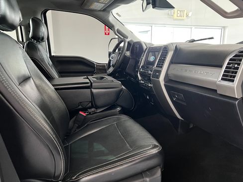 Used 2017 Ford F350 Lariat AWD/4WD image 28